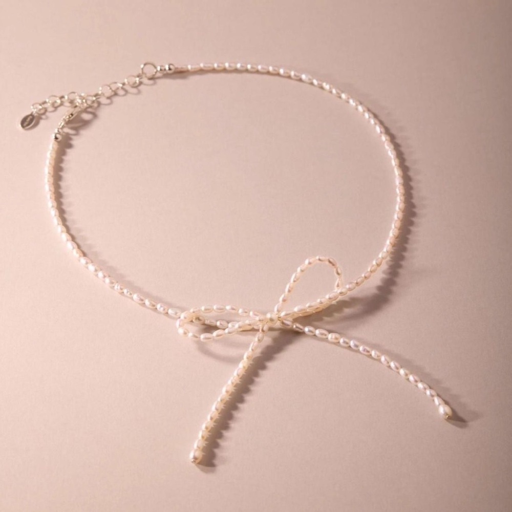 Catbird Cream Pearl Bow Necklace